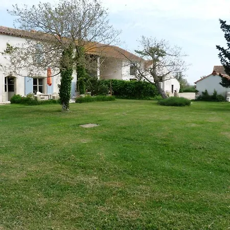Bed & Breakfast Mas De Bouvet En Camargue